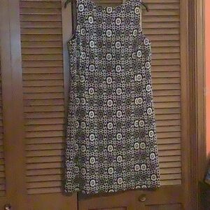 Black/white patterned sheath dress